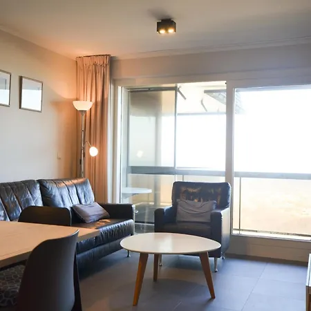 In With Sea View, Cleaning Included شقة *
